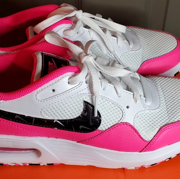 Women's Nike Air Max Bella 5 Training Shoe/Size 9.5M/Pink,White,Black - Picture 2 of 6